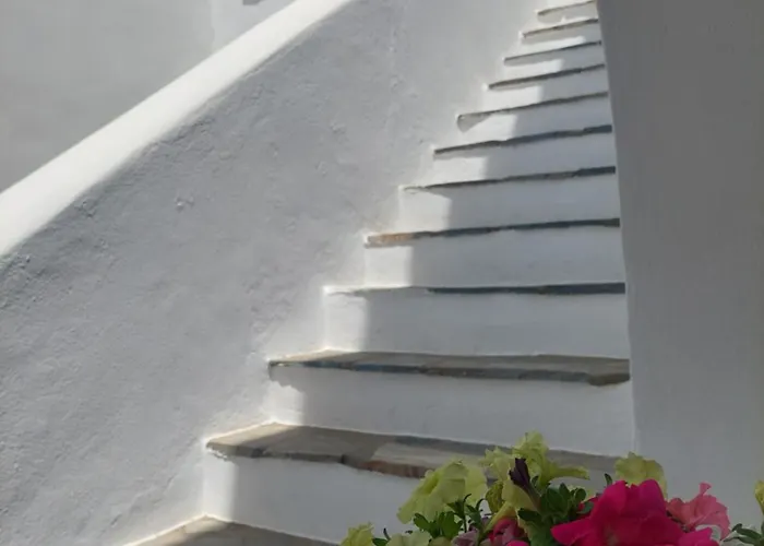 アパートホテル Elisso's Philoxenia